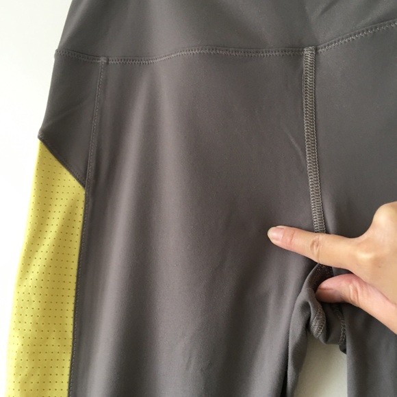 VSX Sport Knockout Capri Workout Pants - Picture 8 of 9